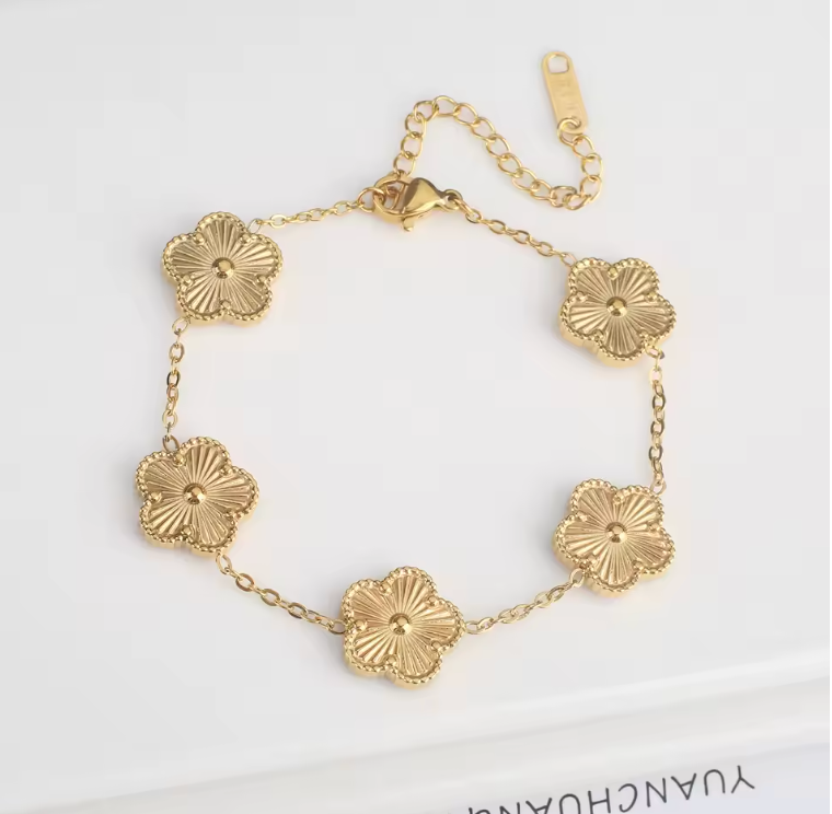 Five Leaf Flower Jewelry Set