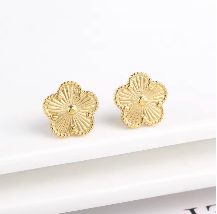 Five Leaf Flower Jewelry Set