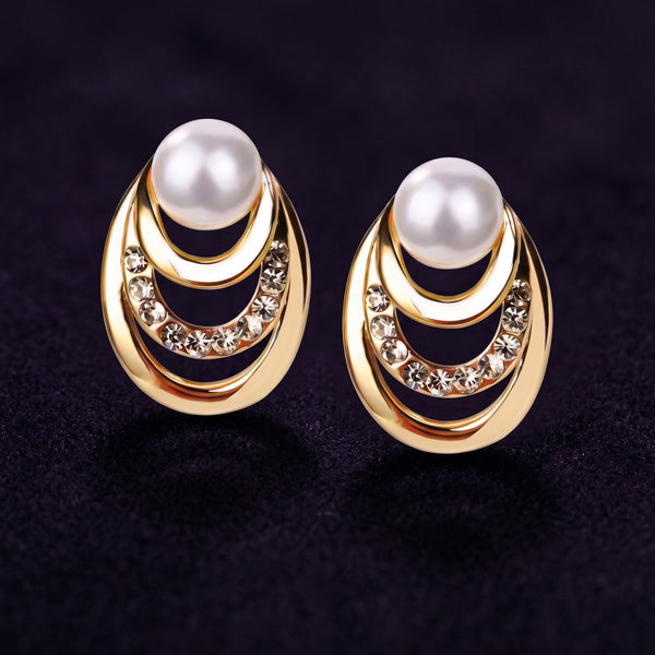 Layered Circle Pearl Earrings