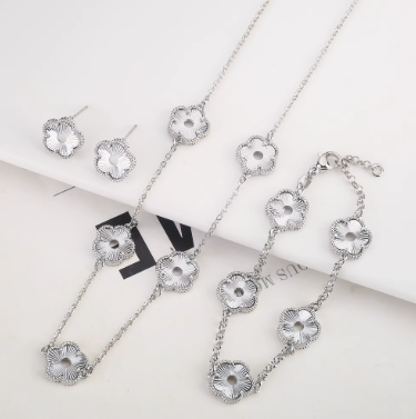 Double-Sided Plum Blossom Jewelry Set