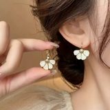 Gold Daisy Earrings