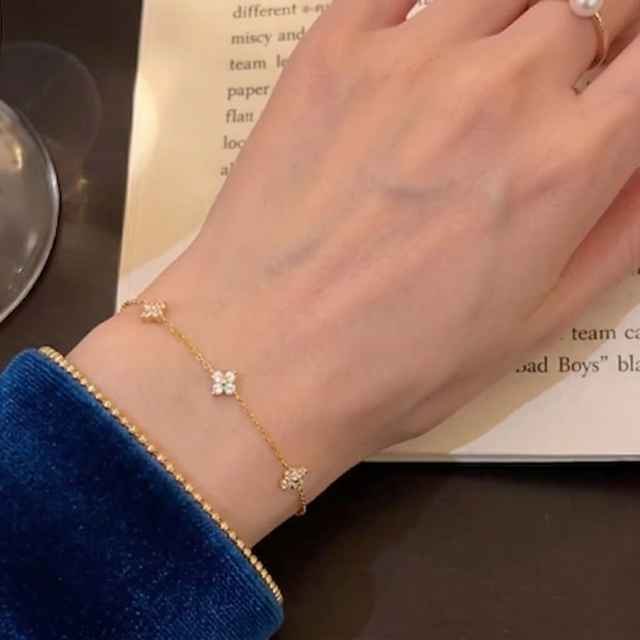Luxury Clover Gold Set – Necklace, Bracelet & Anklet (Zircon)