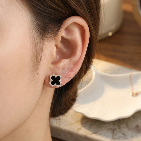 Minimalist Silver Pearl Stud Earrings