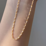 Minimal Gold Clavicle Chain