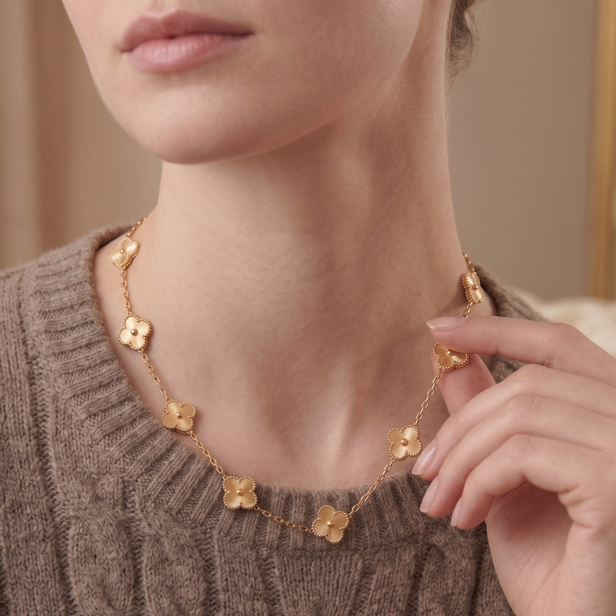 Minimalist 10-Leaf Clover Necklace